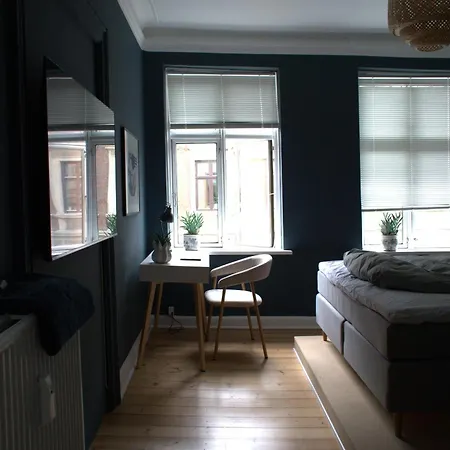 Greenbrook - Blue Lounge Bed & Breakfast Aalborg